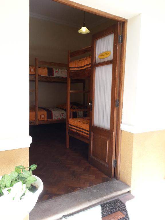 Villa Oropeza Hostel Сукре Стая снимка