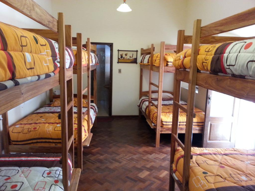 Villa Oropeza Hostel Сукре Стая снимка