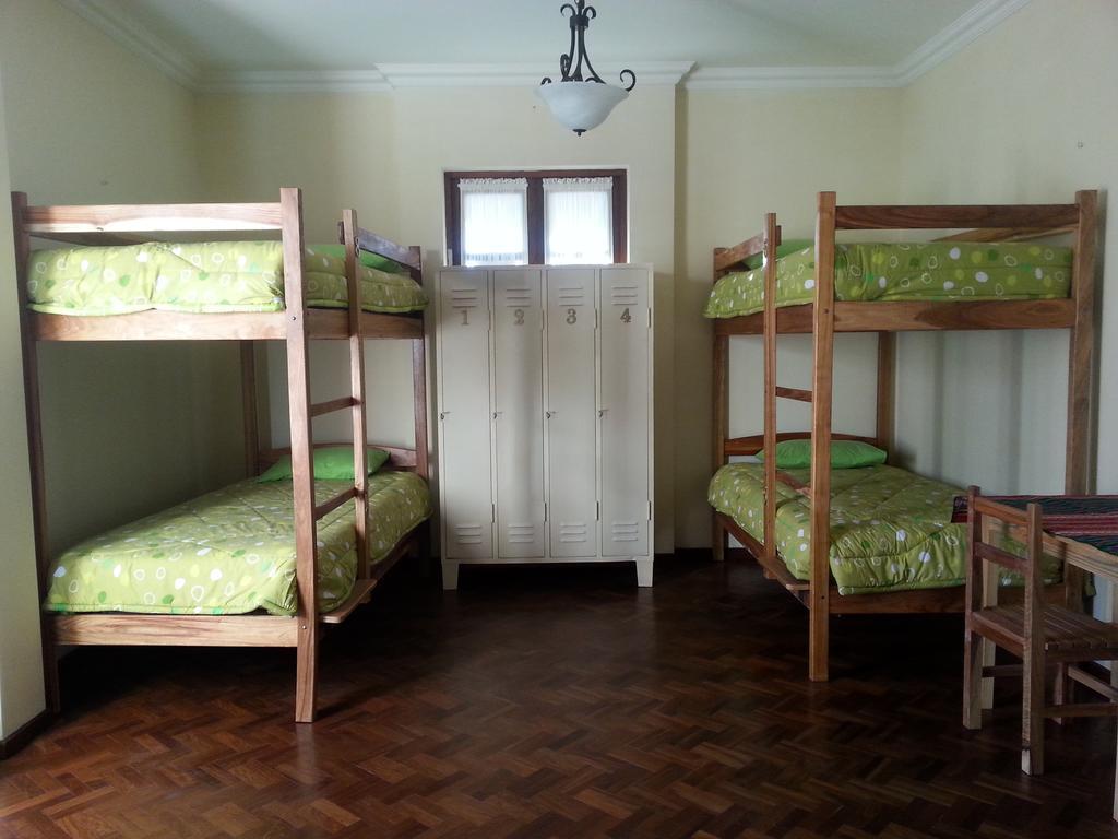 Villa Oropeza Hostel Сукре Стая снимка