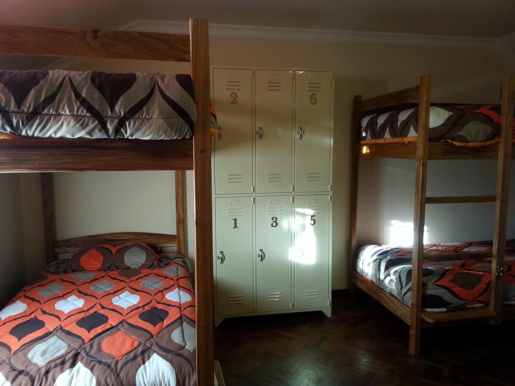 Villa Oropeza Hostel Сукре Стая снимка